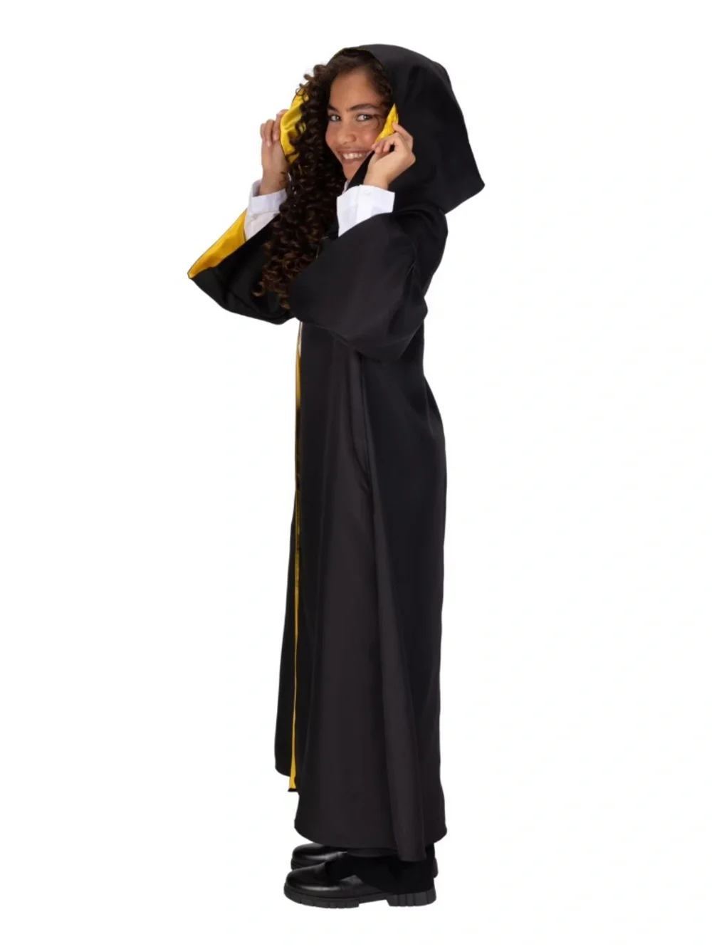Harry Potter Iconic Dress Up Pretend and Play Hufflepuff Robe for Child Ages 10+